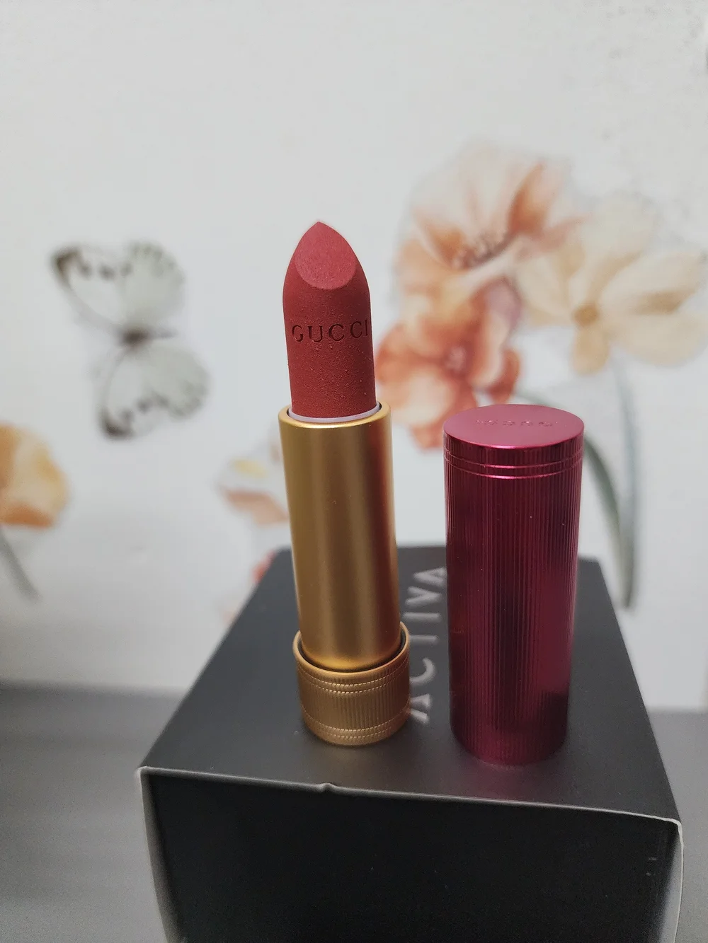 Gucci Rouge à Lèvres Mat Limited Edition Lipstick in Rust (505) - Red